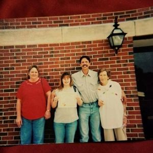 Meet your Posher, Buddy